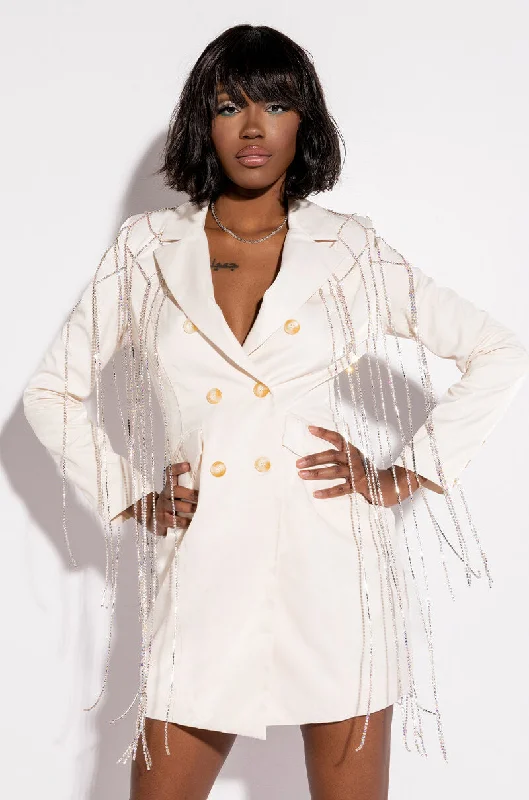 women's coats for those who love to experiment with fashionDRIPPING WITH GLITTER SPRING TRENCH