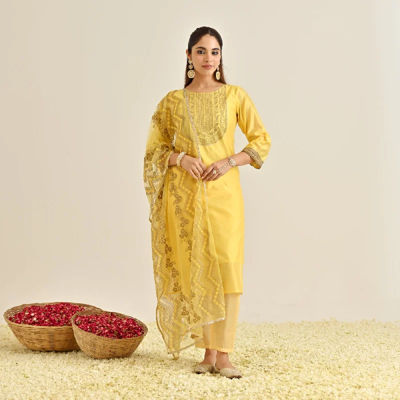 Yellow Festive Embroidered Kurta Set with Embroidered Dupatta & Yoke Detail