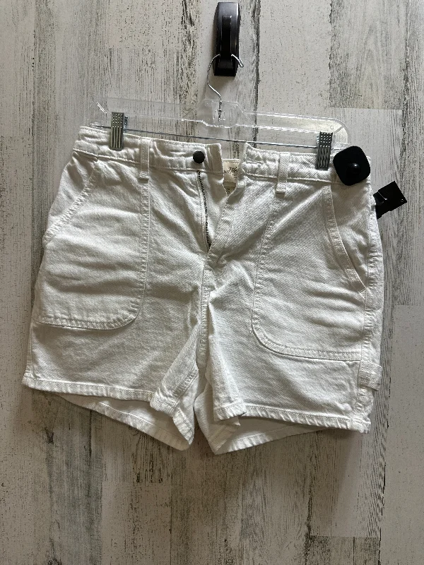 women's velvet shortsWhite Shorts Universal Thread, Size 6