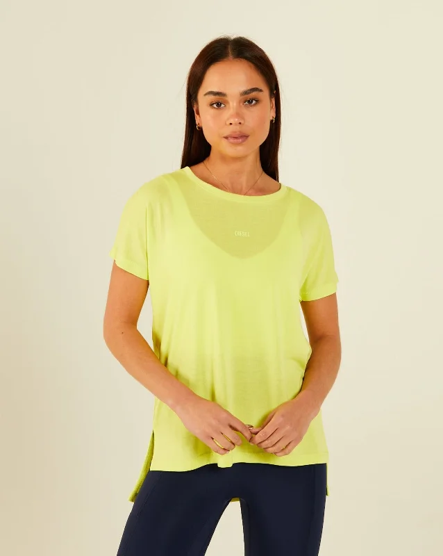 women's tops for those who want to wear versatile pieces that can be dressed up or downJade Tee Hi-Light Yellow